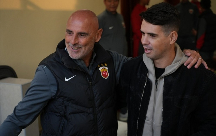 开云体育-奥斯卡空降卡塔尔，携家人与海港会合，见证海港1-4惨败泽尼特|上海海港|热身赛|奥斯卡-罗梅罗|圣彼得堡泽尼特俱乐部|穆斯卡特_新浪体育_新浪新闻