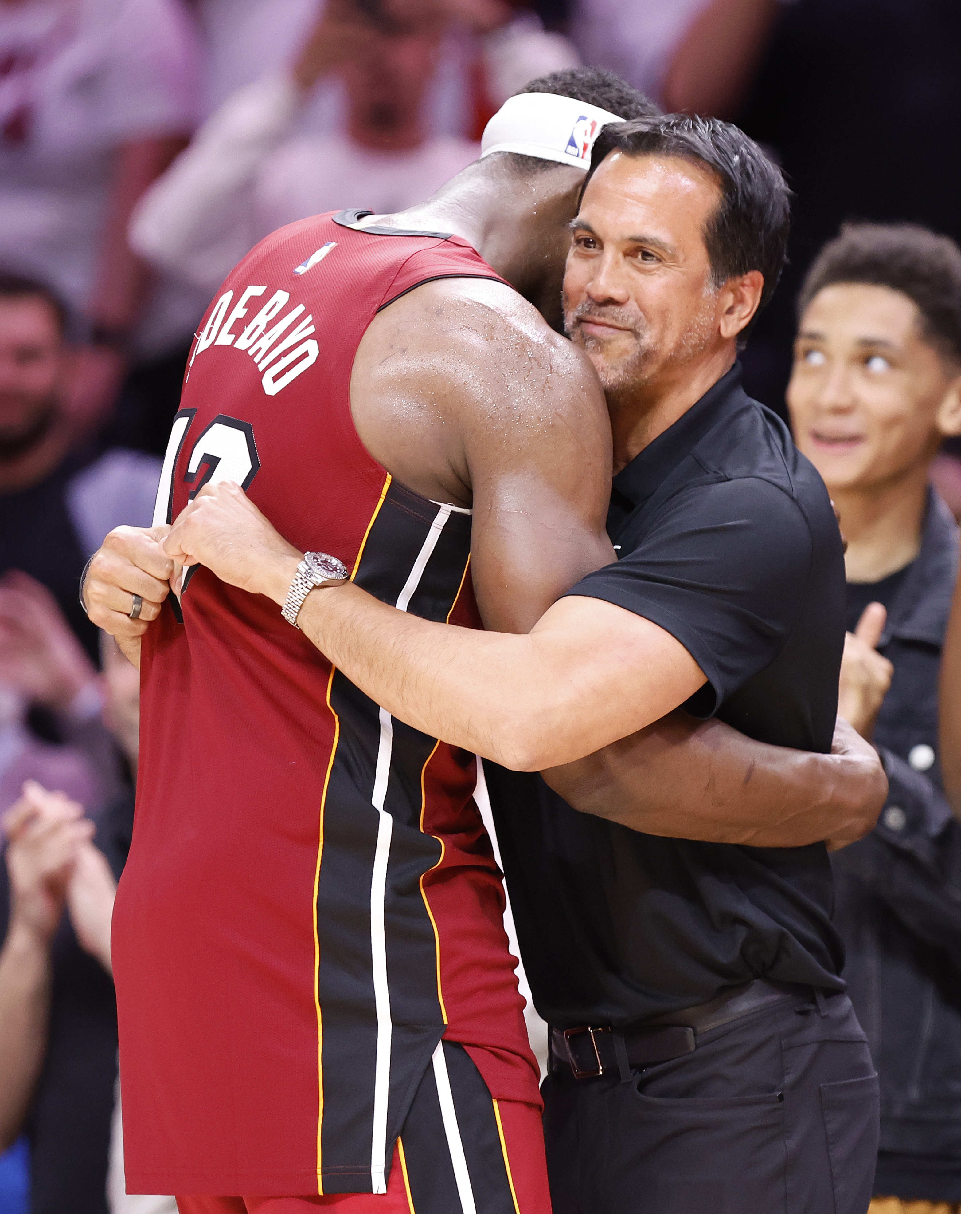 开云体育-阿里纳斯：若阿德巴约79分时被换下 他整个生涯都会遗憾&amp;怨恨教练