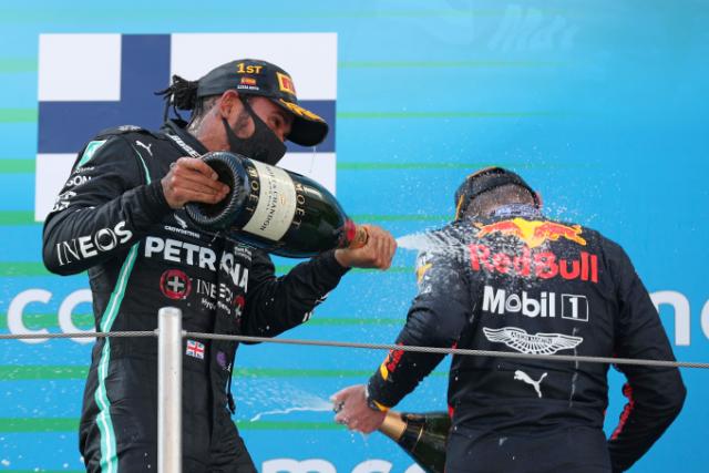 开云体育-红牛性能继续提升 维斯塔潘仍是汉密尔顿最大对手